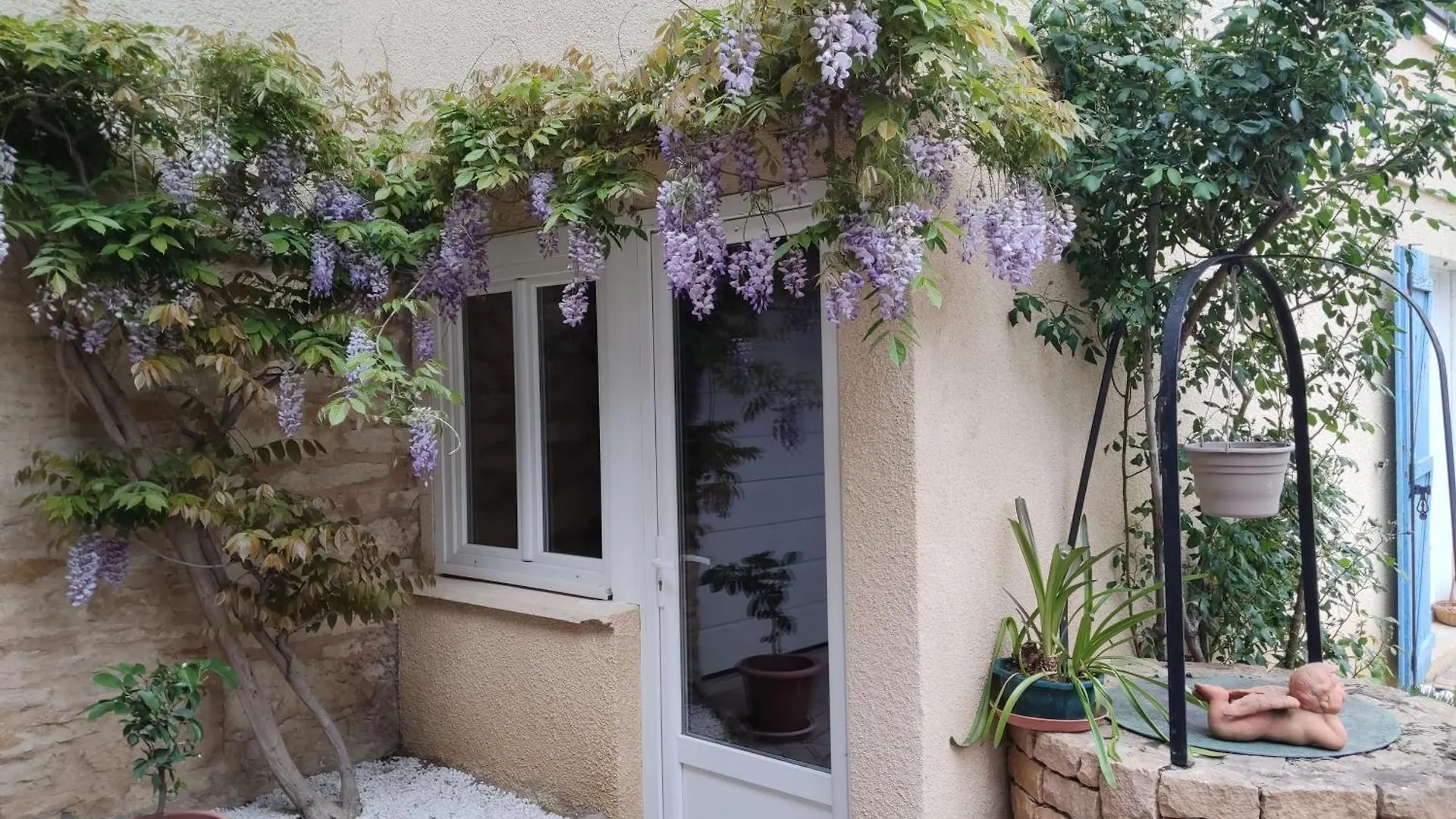 Chambres D'Hotes - Les Varennes Saint-Georges-de-Reneins Bed & Breakfast